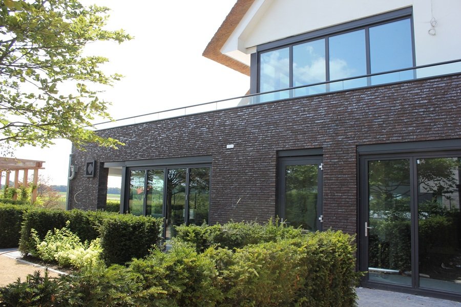 Zonwering Westland, Basic ZIP screens, windvaste buitenzonwering